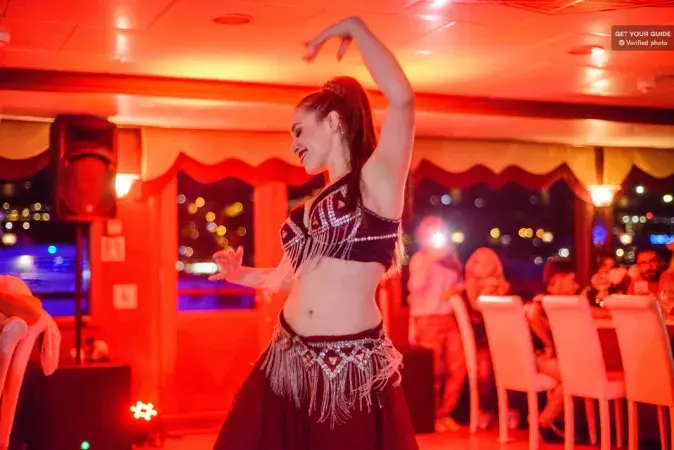 Bosphorus Dinner Cruise Istanbul – All Inclusive Night Show & Unlimited Drinks